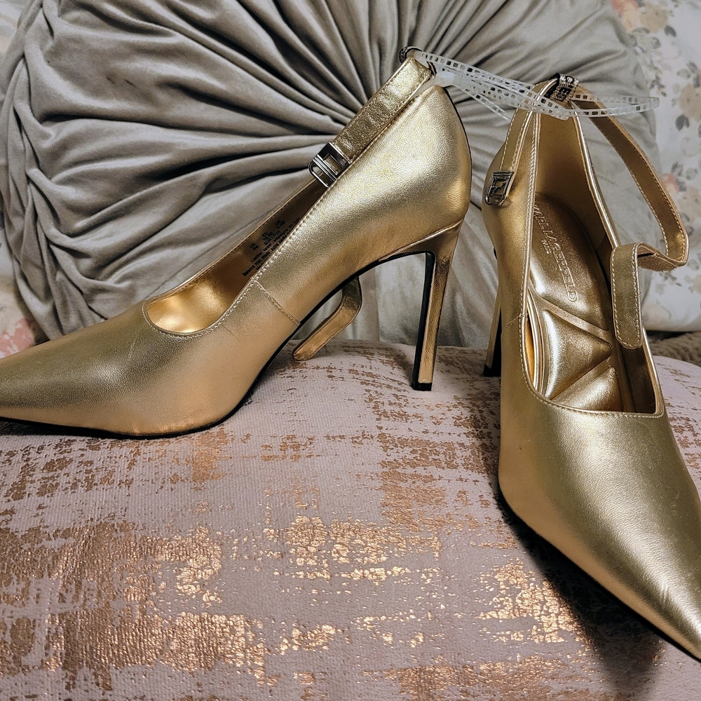 Karl Lagerfeld Elegant Gold Heel With Ankle Strap